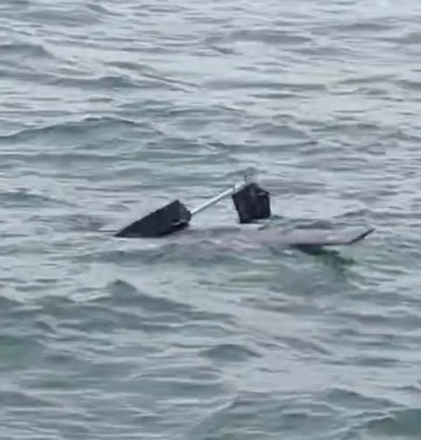 O dronă plutește în derivă în Marea Neagră. Autoritățile române încearcă să o recupereze