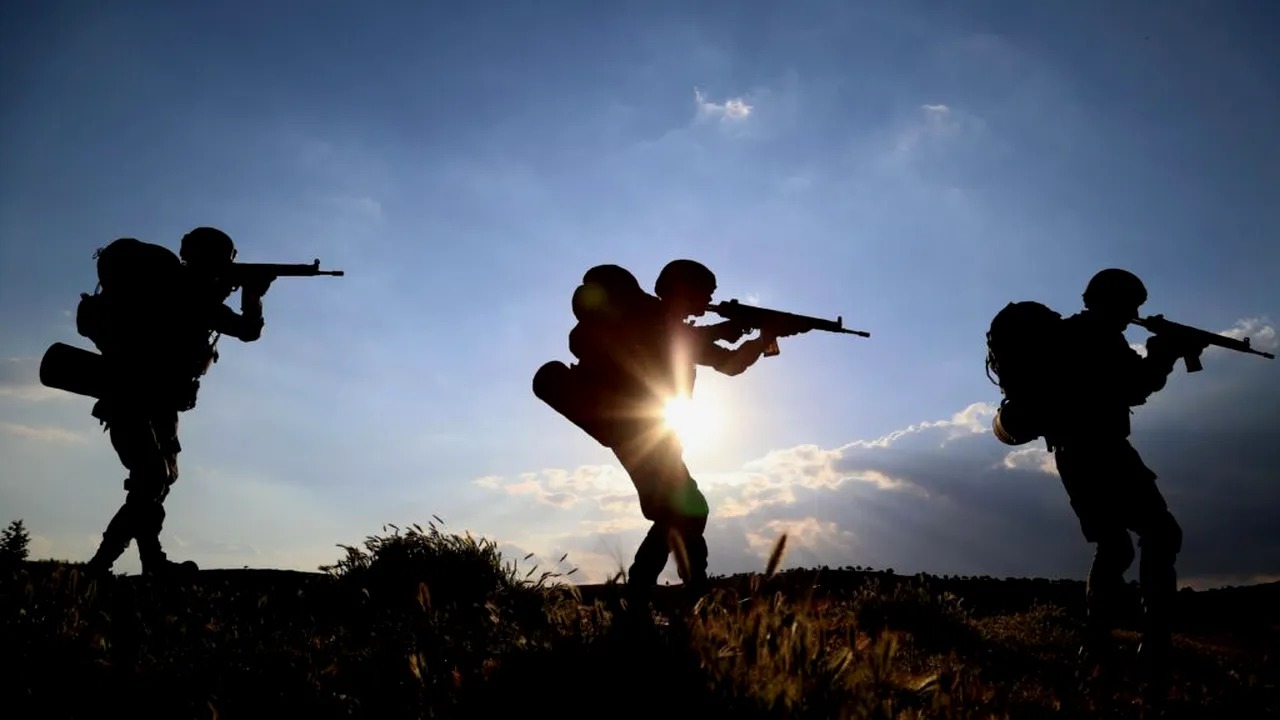 Austria pregătește serviciul militar de la 16 ani