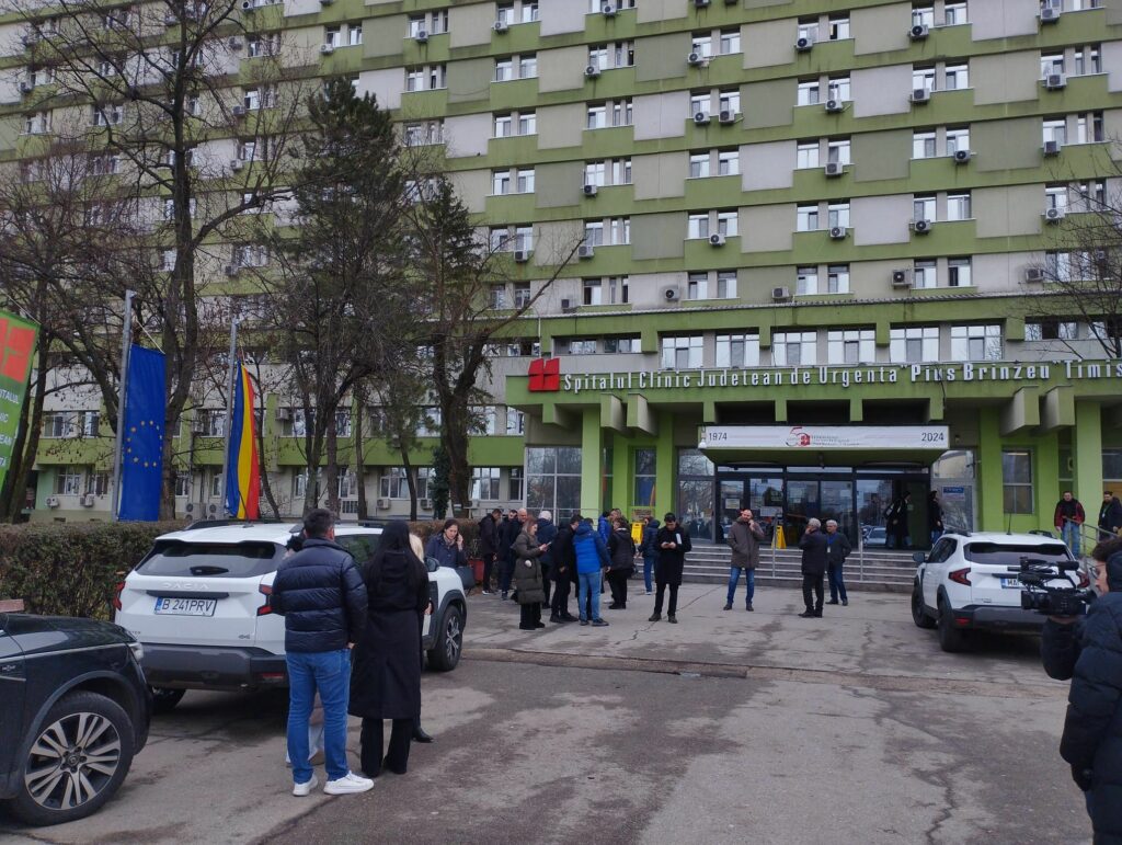 Ambasadoarea Greciei i-a vizitat pe tinerii răniți în accident la spitalul din Timișoara