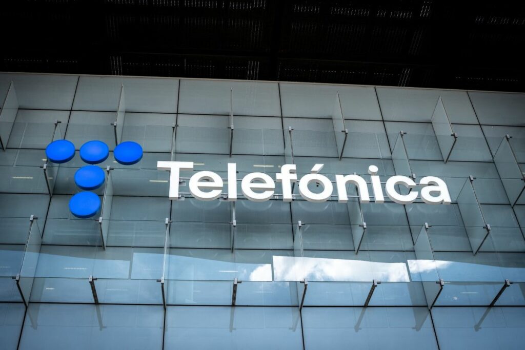 Telefónica, firma care vrea să cumpere Digi, caută modalități de a repatria profituri acumulate în Venezuela, blocate timp de 20 de ani