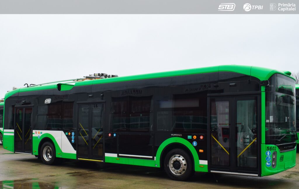 Cum arată primele troleibuze chinezești Yutong 12 livrate în Europa. Vor circula în București