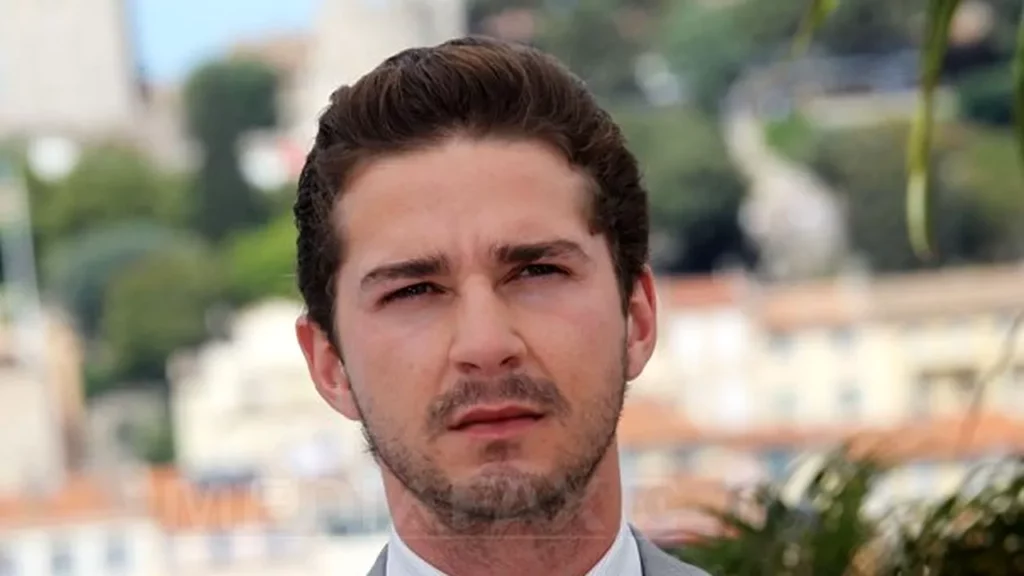 Actorul Shia LaBeouf a folosit insulte homofobe în timp ce agresa clienții unui bar din New Orleans