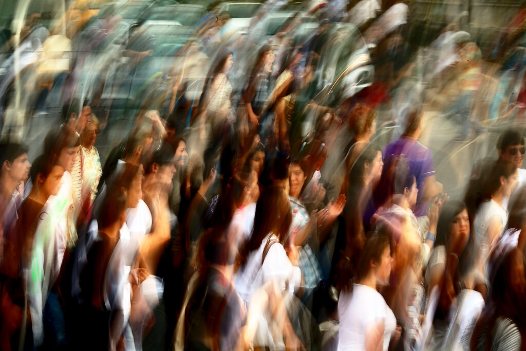 Când copiii cer ajutor, societatea nu mai are voie să tacă – COMUNICAT