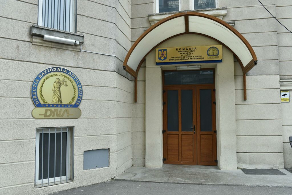 DNA face percheziții la șeful Poliției Sector 1