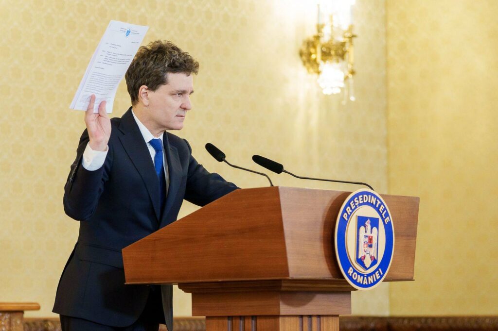 16 șefi de Curți de Apel din România îi cer președintelui Nicușor Dan să întoarcă la Parlament reforma pensiilor magistraților. Cum a ajuns un polițist DNA să aibă pensie mai mare decât un procuror DNA. Câte categorii de pensionari speciali a inventat Guvernul