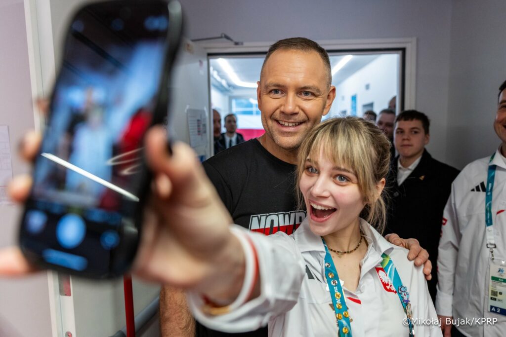 Majoritatea polonezilor sunt mulțumiți de noul lor președinte. Dispute în Varșovia, între Karol Nawrocki și Donald Tusk, pe participarea la Consiliul pentru Pace