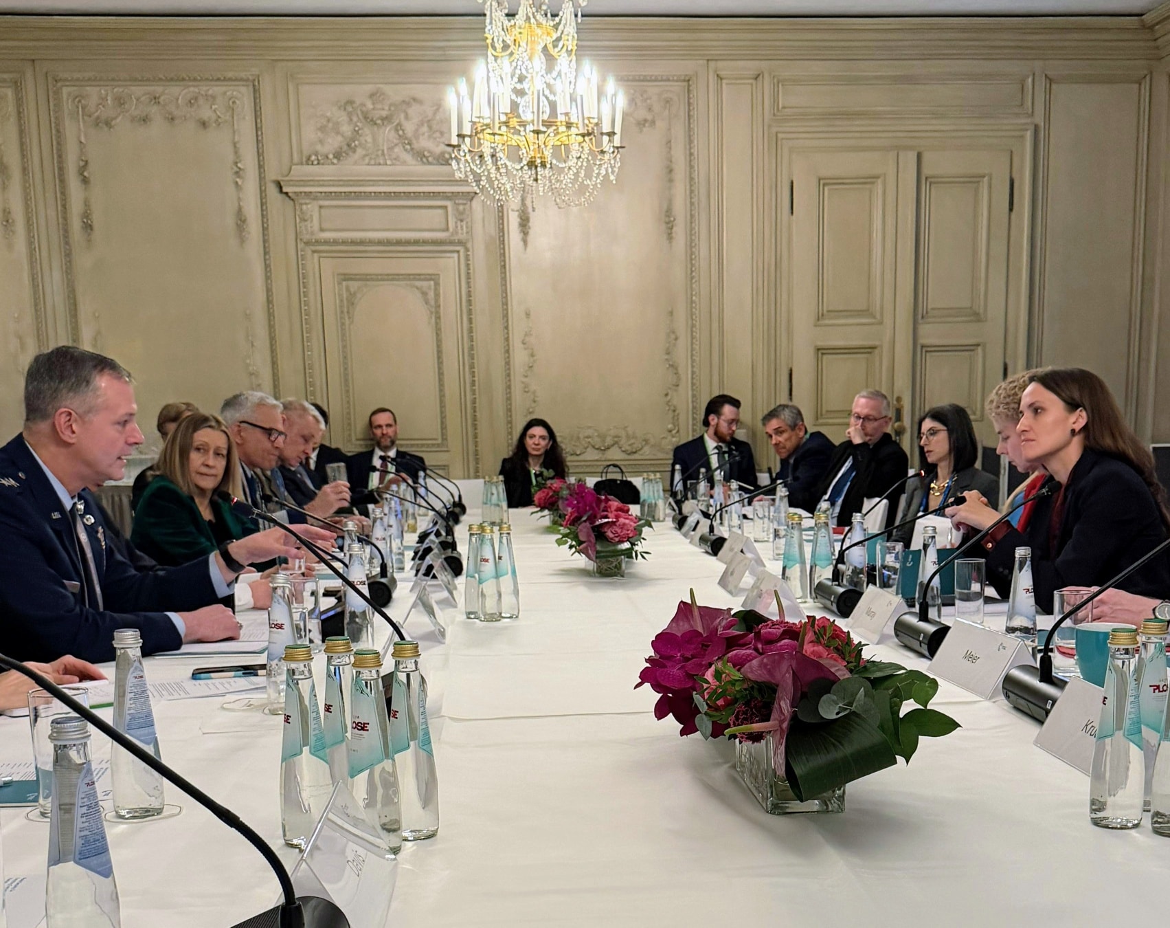 Poza pentru articolul Oana Țoiu, discuții cu generalul Grynkewich despre determinarea NATO pentru descurajarea și apărarea în regiunea Mării Negre în cadrul oferit de misiunea NATO Santinela Estului