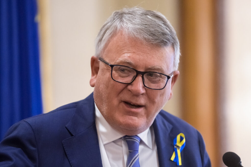 Un fost comisar european critică stilul de conducere „prezidențial” al Ursulei von der Leyen: Nu face bine Europei