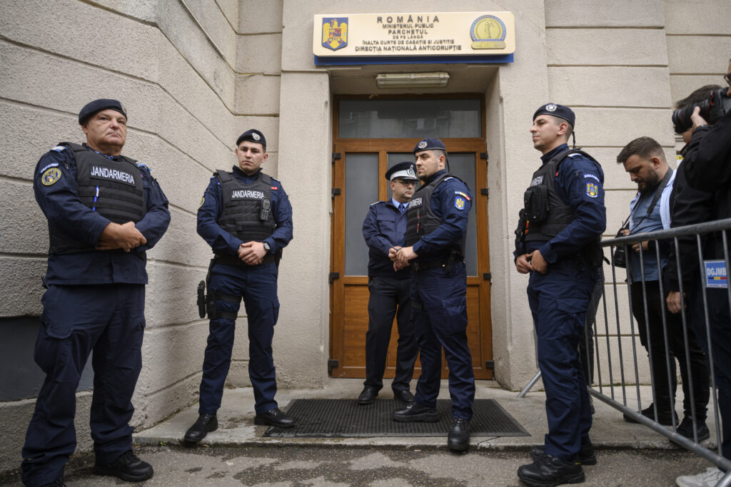 DNA l-a ridicat pe apropiatul lui Gruia Stoica. Procurorii suspectează o mită de 500.000 de euro