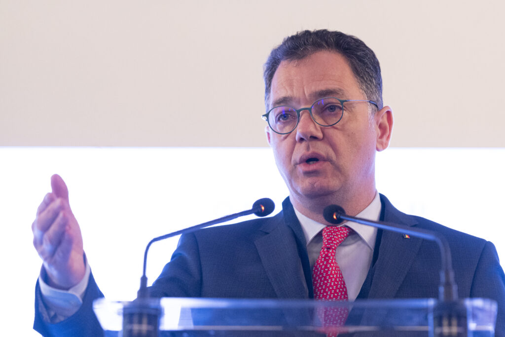 Ștefan Radu Oprea: constatăm o scădere a cifrei de afaceri în termeni reali cu 2,6%. Avem nevoie de planul de relansare economică