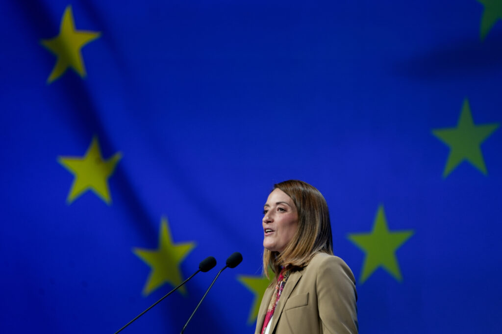 Șefa Parlamentului European: UE trebuie să intensifice acțiunile împotriva flotei fantomă a Rusiei