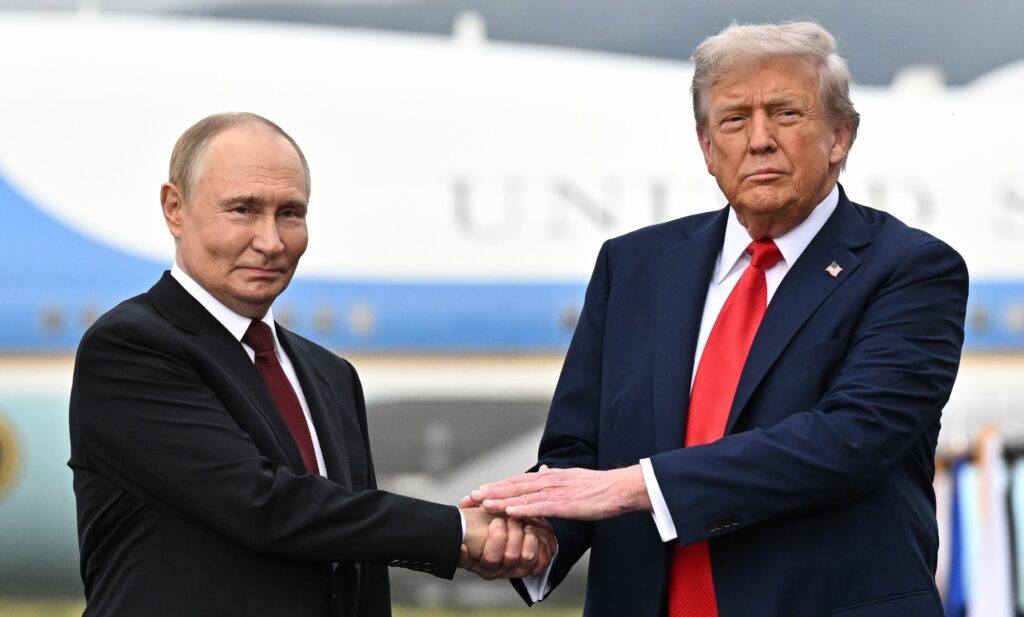 The Economist: Statele Unite discută cu Rusia despre construirea unui centru de date pe bază de energie nucleară și a unui tunel sub Strâmtoarea Bering