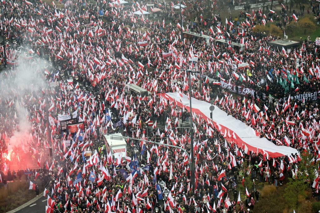 După Germania, Polonia vizează și Rusia. Varșovia pregătește o cerere de despăgubiri pentru crimele din era sovietică