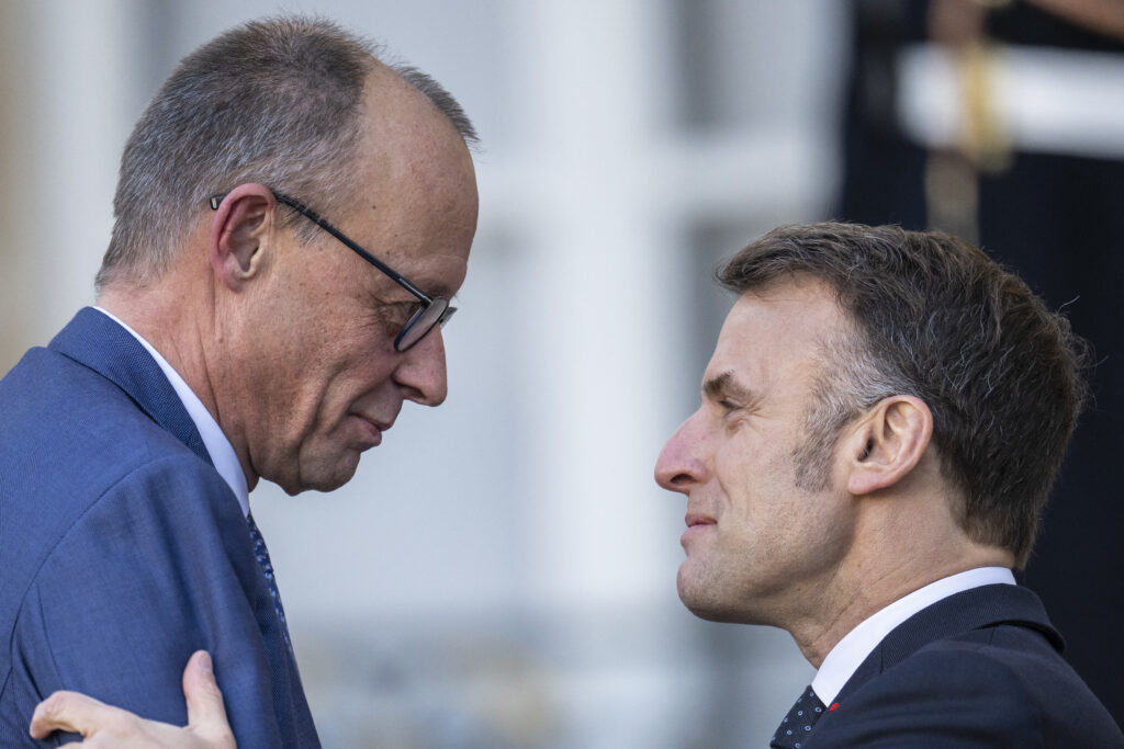 „Made in Europe” divide Franța și Germania: Macron cere preferință europeană, Merz avertizează