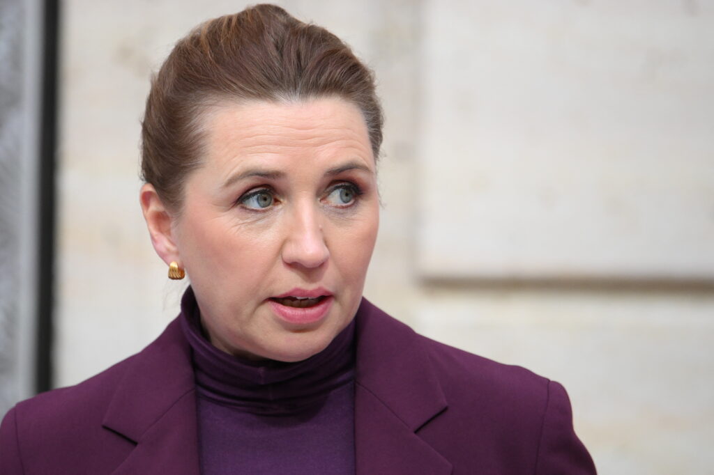 „Cred că dorința este aceeași”. Premierul danez consideră că Trump încă vrea să preia Groenlanda