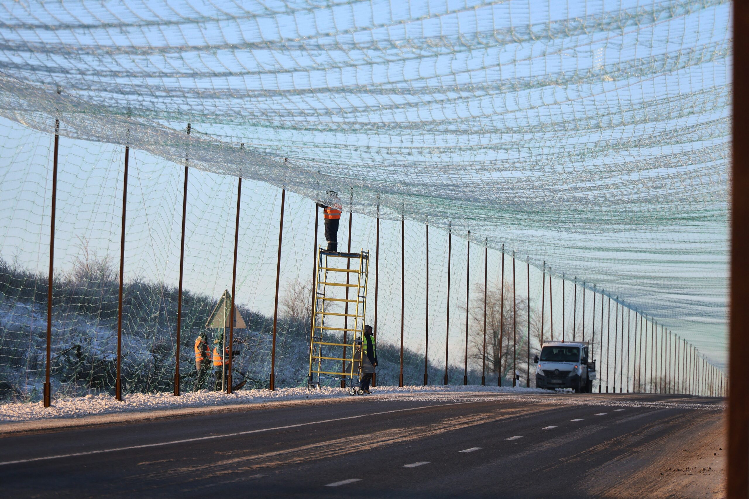 Ucraina va instala plase anti-dronă pe 4.000 de km
