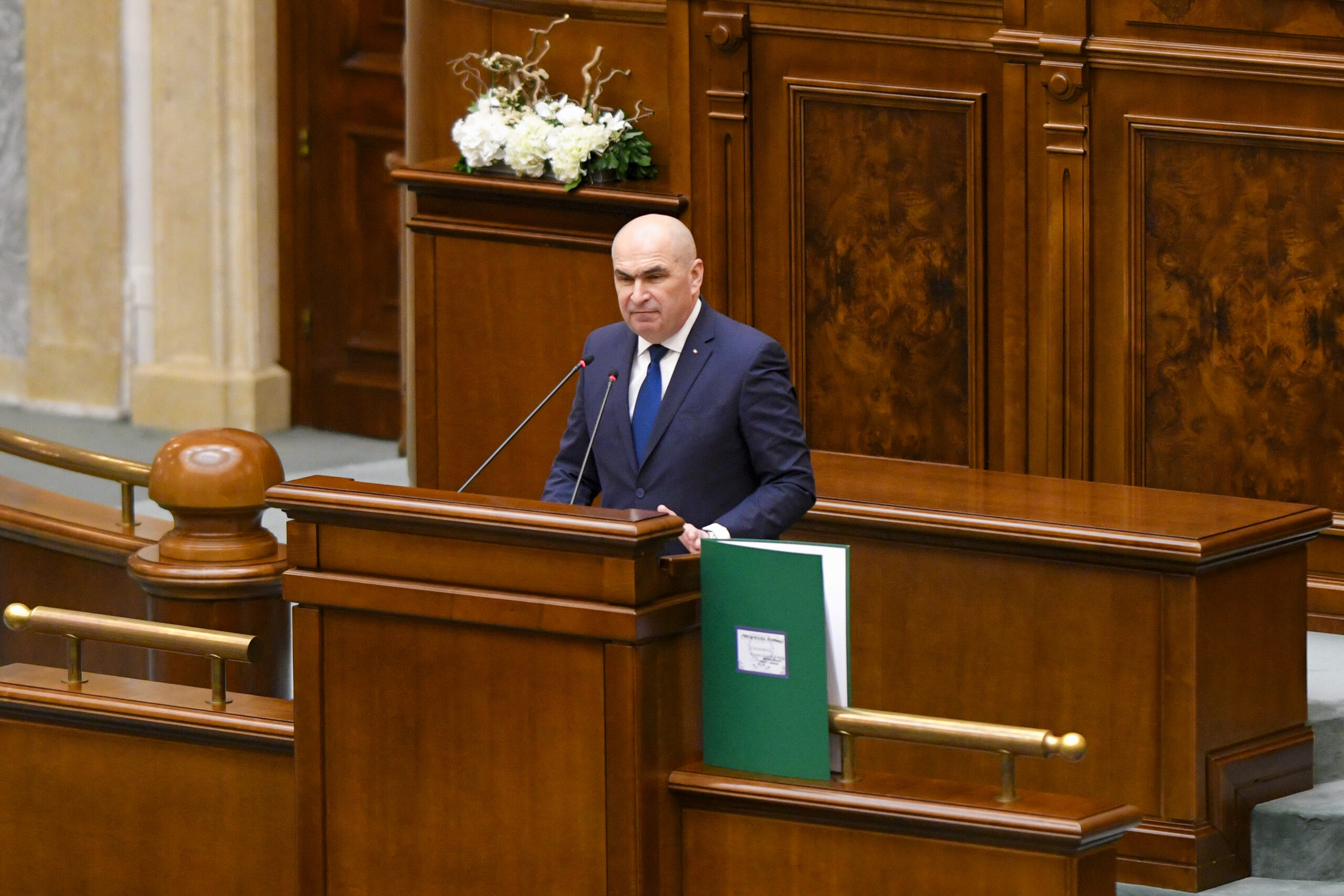 Toate cele trei moțiuni depuse de Opoziție, respinse