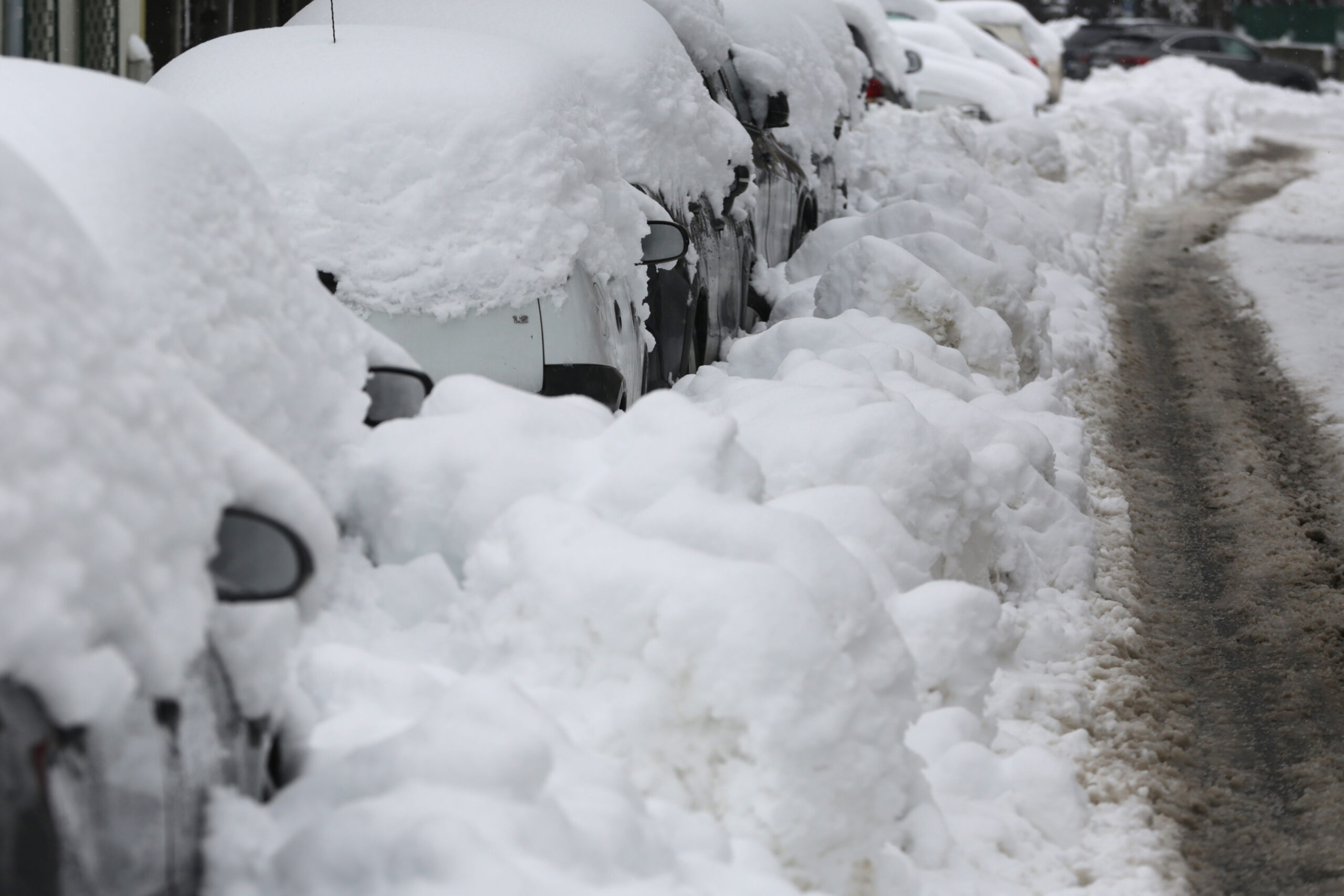 Meteo București: ploi, ninsori și ger de -7 grade
