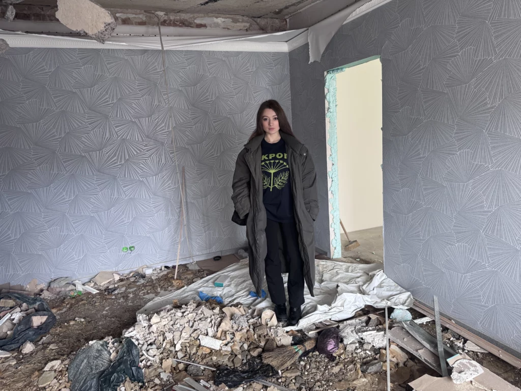 Mărturia unei ucrainence care a supraviețuit după ce o dronă rusească i-a explodat în locuință. „Pur și simplu s-a întâmplat să nu mor”