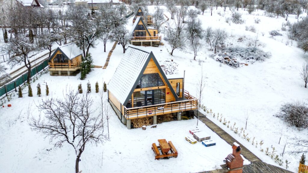 De ce să alegi cabane A-frame 2 persoane pentru un weekend romantic (P)