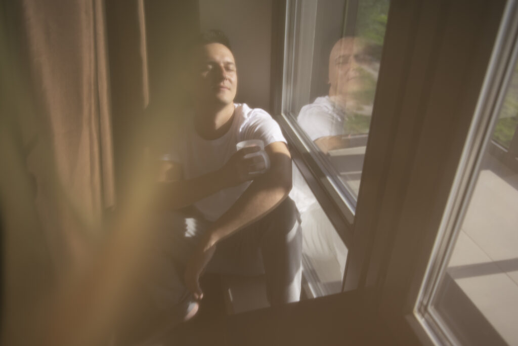 Obiceiul de dimineață pe care îl ratați zilnic și care vă dă peste cap întreaga zi