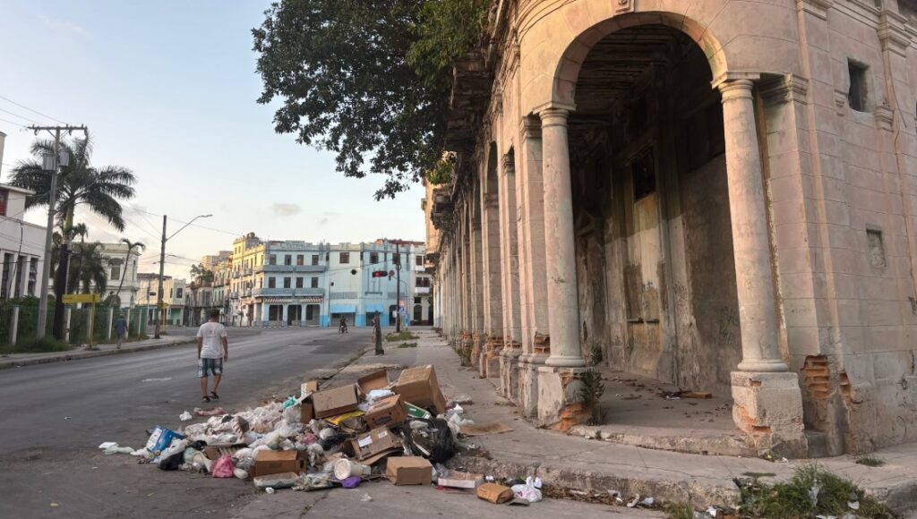 Cuba, tot mai izolată: aliații tradiționali își retrag sprijinul în fața presiunilor SUA