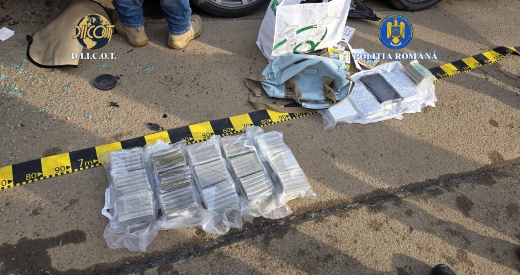 Rețea de trafic de droguri cu conexiuni în America Latină. DIICOT a reținut trei persoane