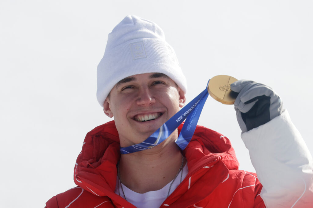 Franjo von Allmen intră în istorie la Milano Cortina 2026. Trei medalii de aur pentru un sportiv la schi alpin după 58 de ani