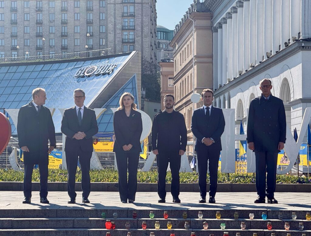 Regatul Unit anunță un nou pachet militar și umanitar pentru Ucraina, la patru ani de la invazia lansată de Putin