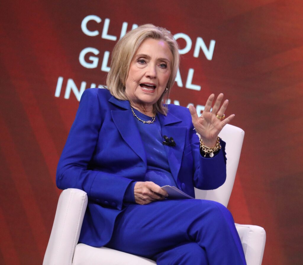 Hillary Clinton cere audierea lui Donald Trump în ancheta Camerei privind legăturile cu Epstein