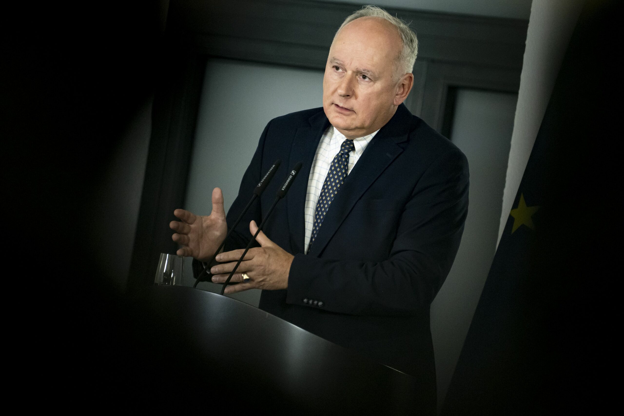 Polonia se retrage din tratatul minelor antipersonal