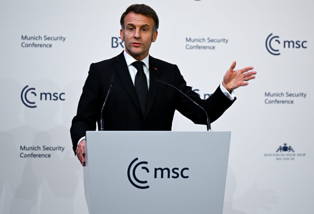 Macron afirmă că Europa trebuie să-și reproiecteze securitatea în mod independent: „Vom trăi cu Rusia în același loc, nu vreau ca această negociere să fie organizată de altcineva”