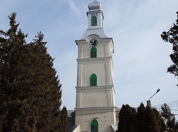 Jumătate de mileniu de istorie, în pericol. Se caută soluții pentru salvarea bisericii din Cehu Silvaniei