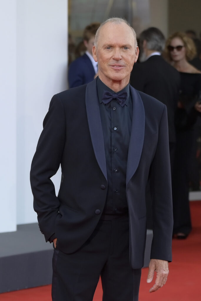 Actorul Michael Keaton, desemnat Omul Anului de către trupa de teatru a Universității Harvard