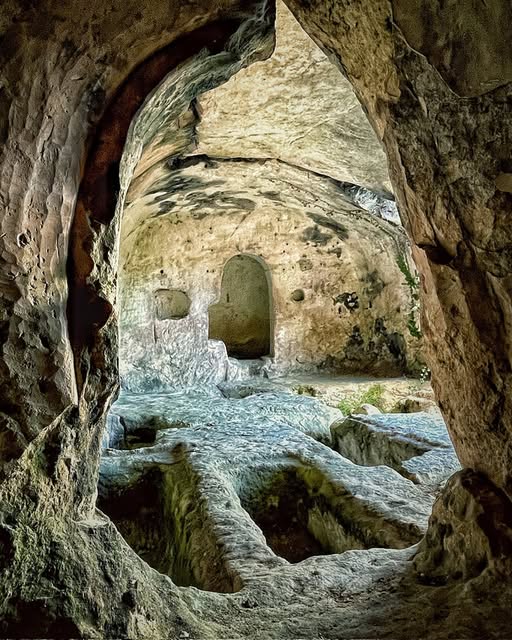 Descoperire șocantă în Spania: o societate izolată, măcinată de boli și consangvinitate, a supraviețuit cinci secole în peșteri