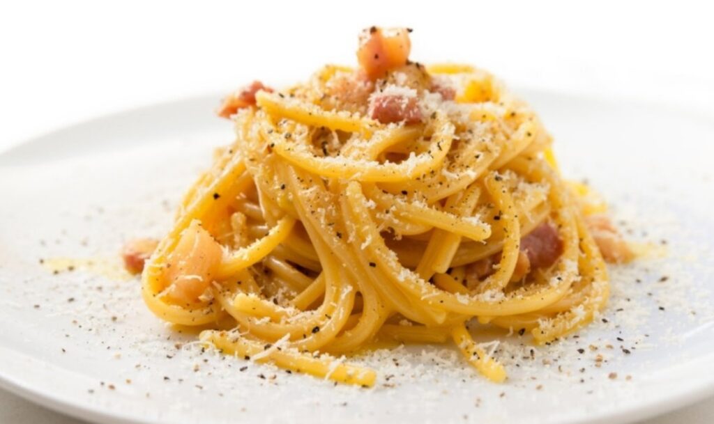 Cine a inventat, de fapt, pastele carbonara? O nouă dovadă reaprinde disputa
