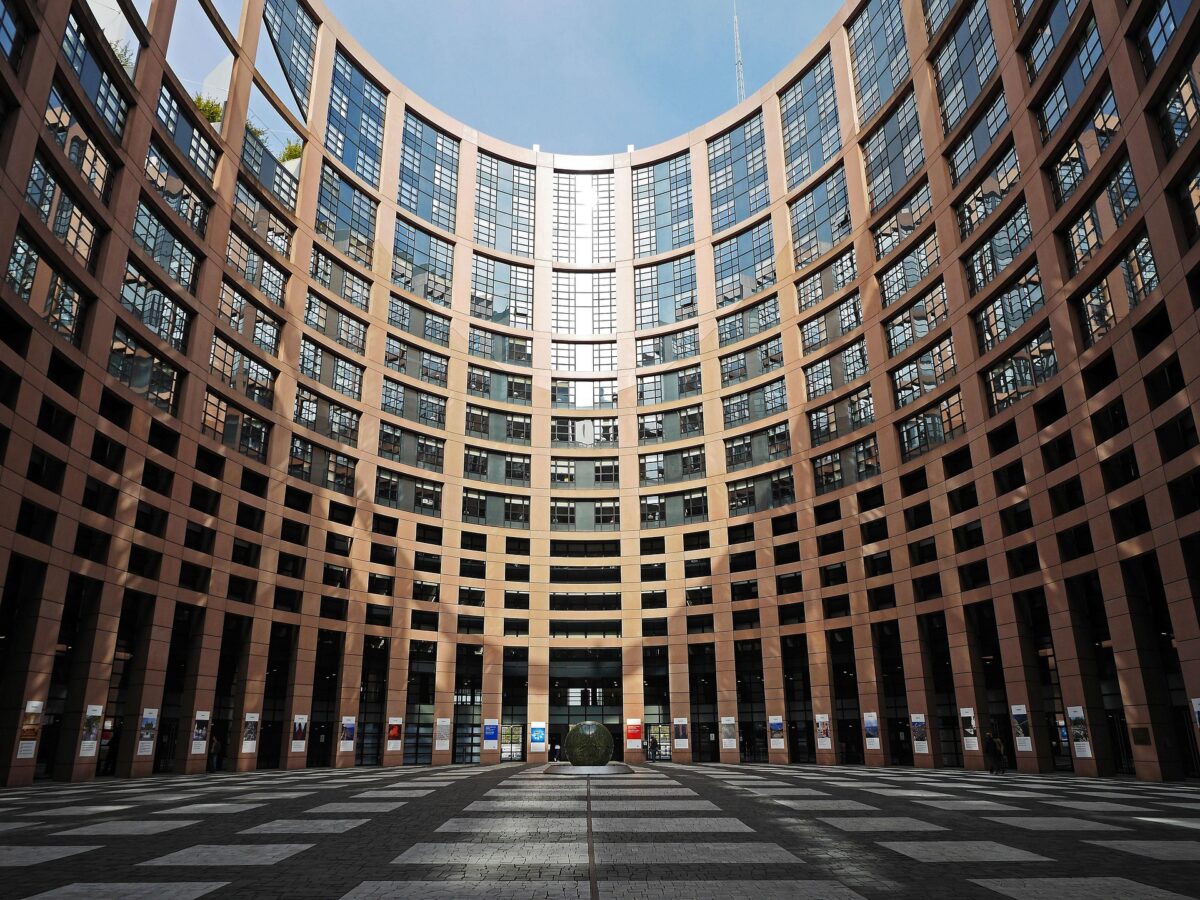 UE înăsprește regulile privind imigrația