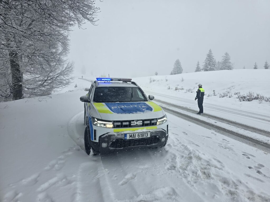 Viscol la Rânca: Poliția a instalat filtru rutier. Cine nu are lanțuri și 4×4 nu trece