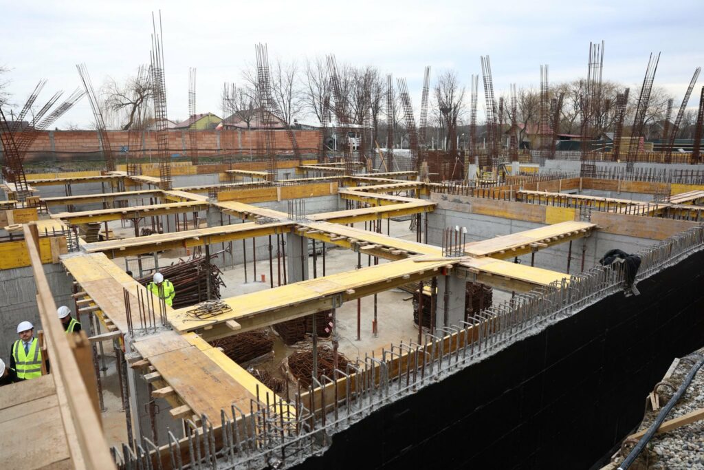 Alexandru Rogobete a vizitat o unitate pentru recuperare medicală din Timiș