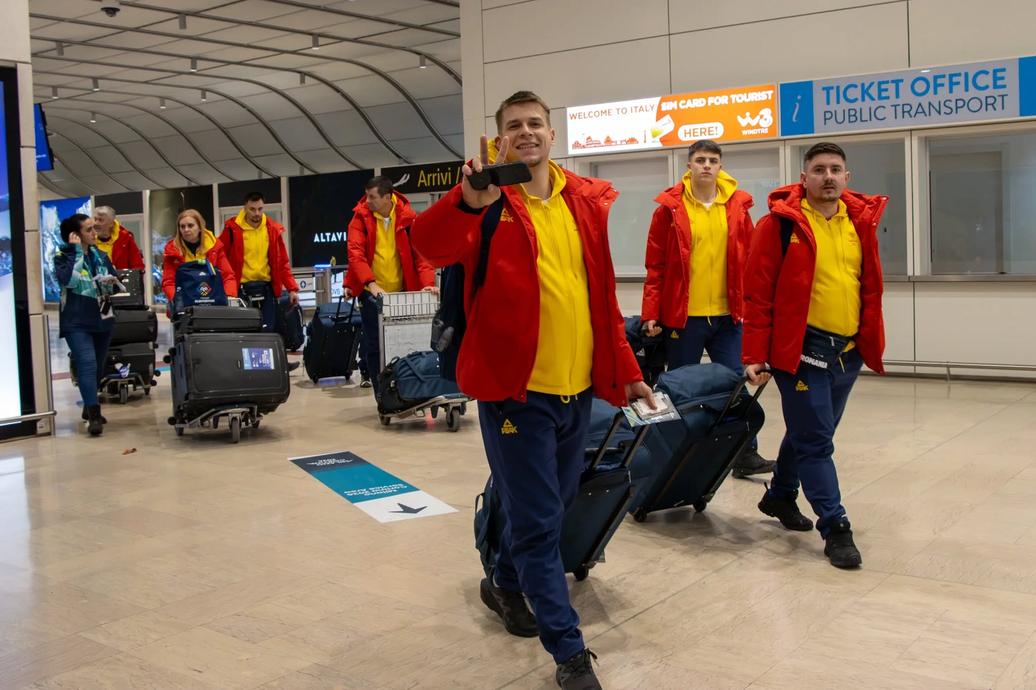 Sportivii români ajung în Satul Olimpic Cortina