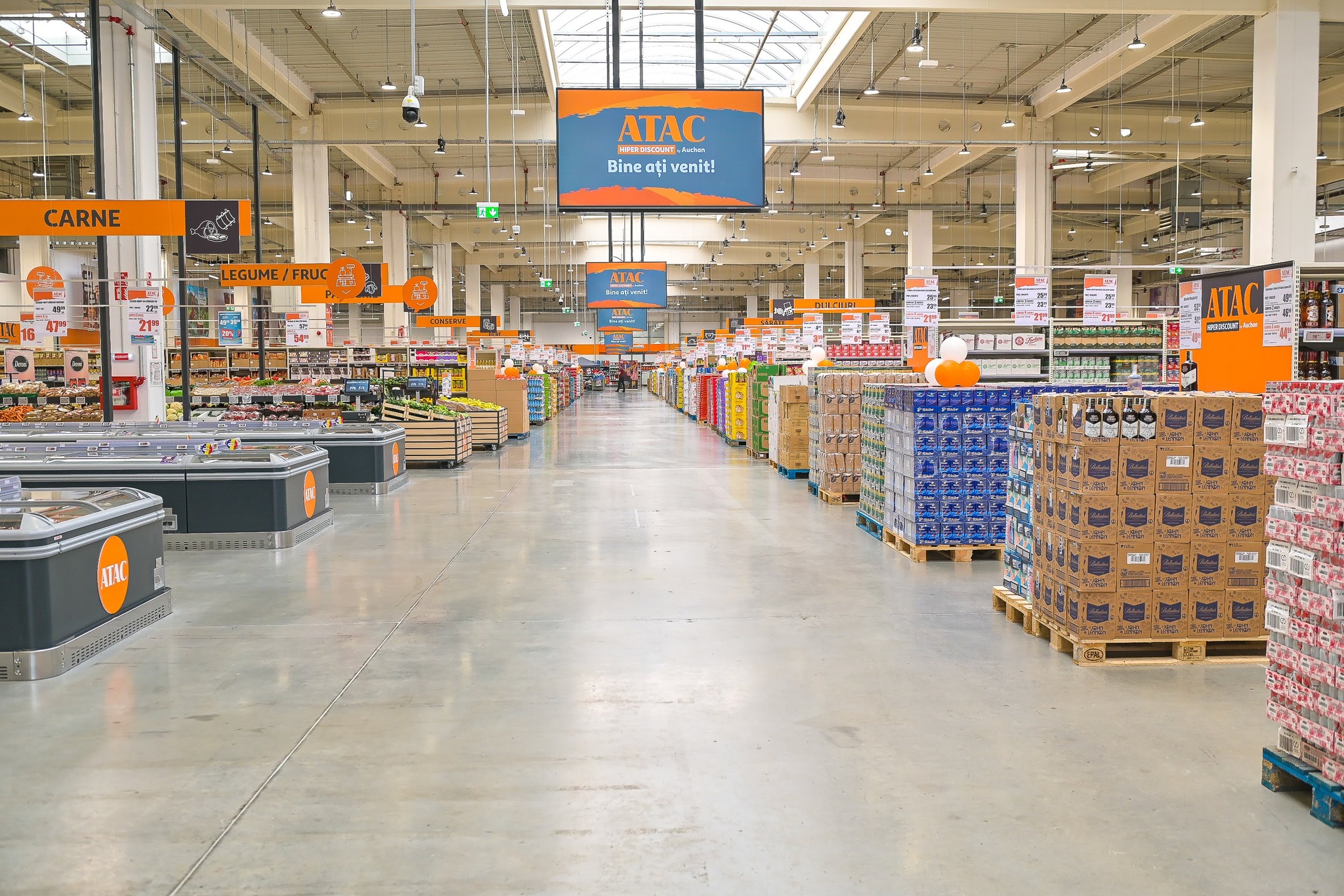 Centre comerciale Auchan, vizate de Indotek