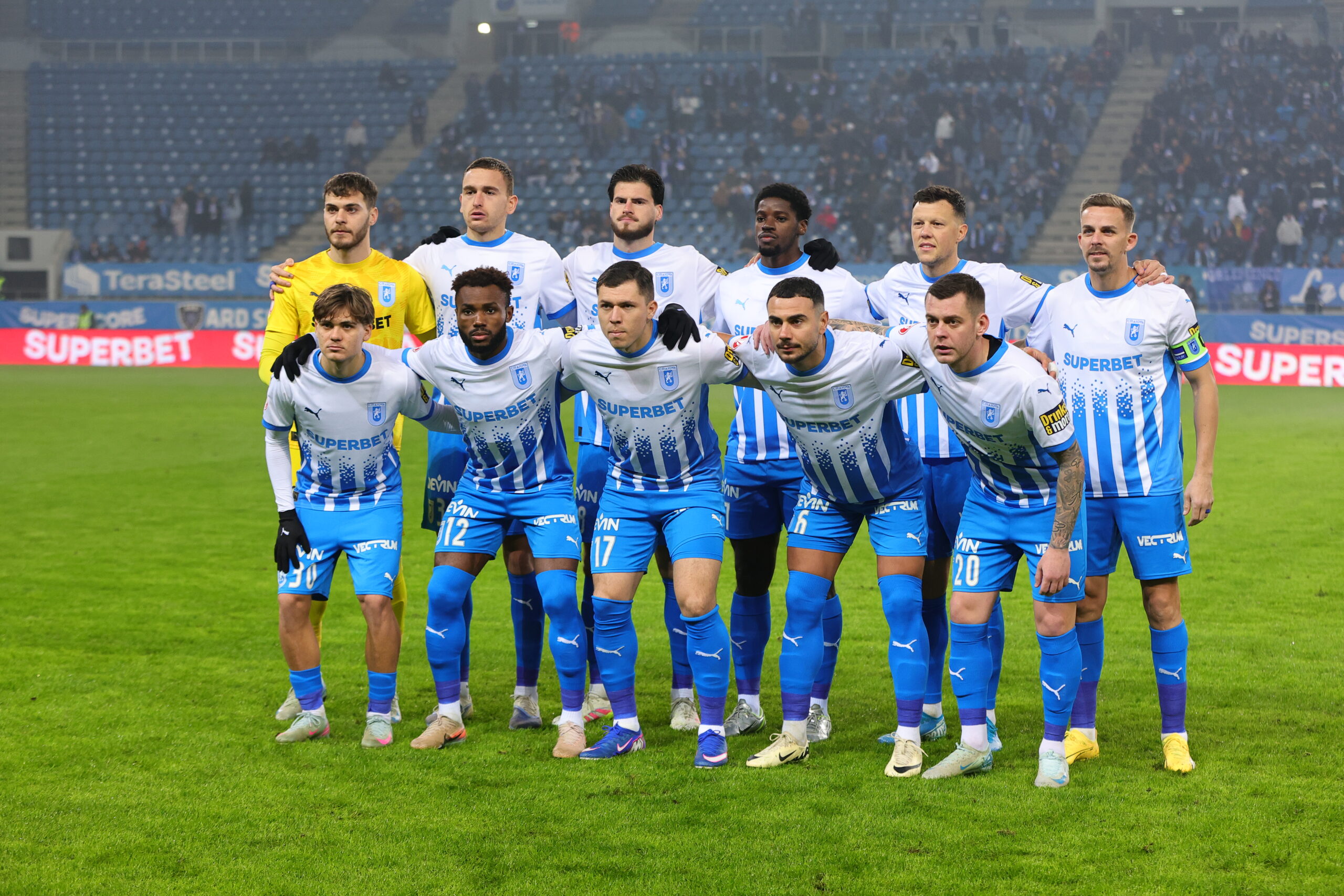 Universitatea Craiova-U Cluj, meci cu trofeul pe masă