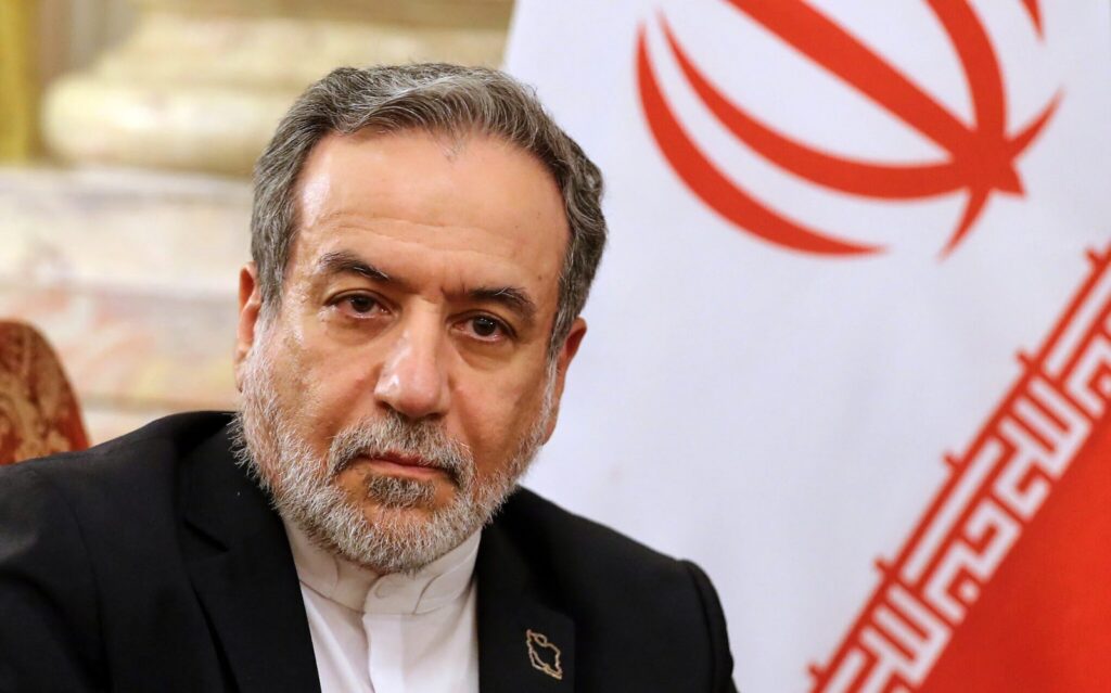 „Aplicăm principiul ochi pentru ochi”. Șeful diplomației iraniene vorbește în presa din SUA despre strategia Teheranului, supraviețuirea regimului și Strâmtoarea Ormuz