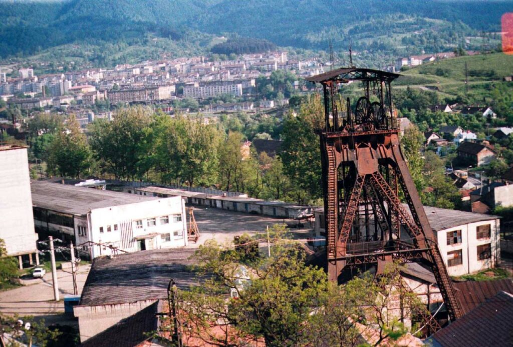 Echipamente și cabluri furate de la Mina Vulcan. Șase persoane au fost reținute