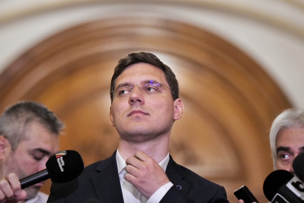 Victor Negrescu despre decizia CSAT și dislocarea de echipamente defensive în România: „Anticipam solicitarea venită dinspre Statele Unite. Mi se pare absolut normal” / Sprijinul pentru fermieri și viitorul buget european, printre priorități