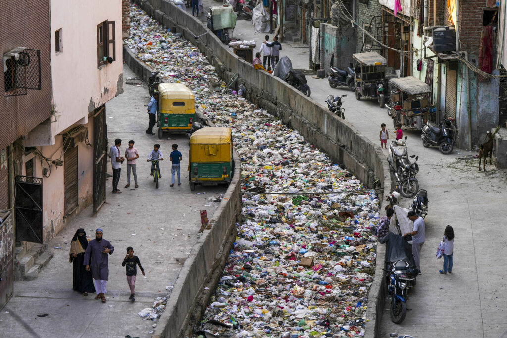 Criza gazului în India lovește familiile sărace, împingându-le spre lemn și cărbune, iar poluarea crește