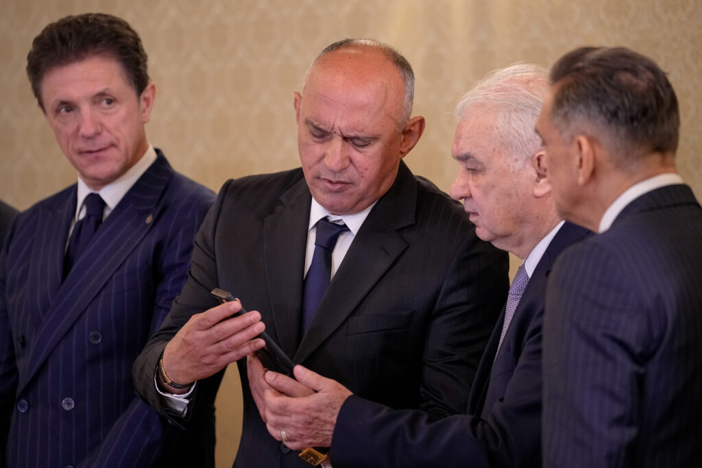 Florin Prunea și-a cerut scuze după derapajul la adresa ministrului Mediului, Diana Buzoianu