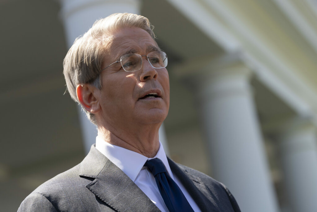 Statele Unite ar putea ridica sancțiunile pentru petrolul iranian aflat în tranzit