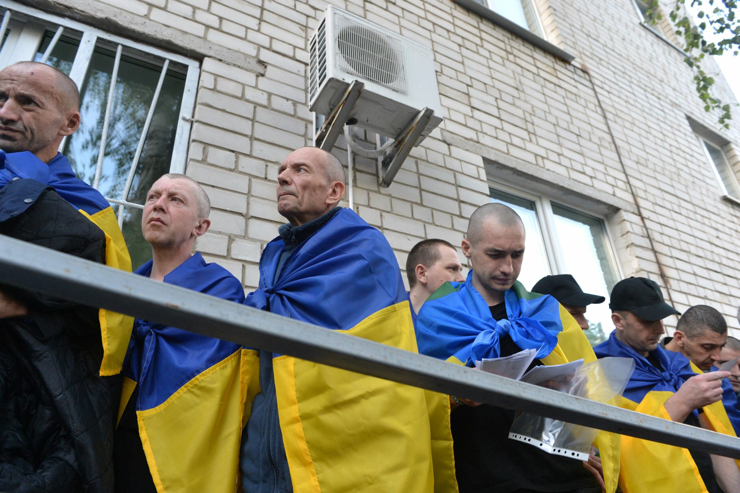 Ucraina și Rusia: schimb de 600 de prizonieri de război