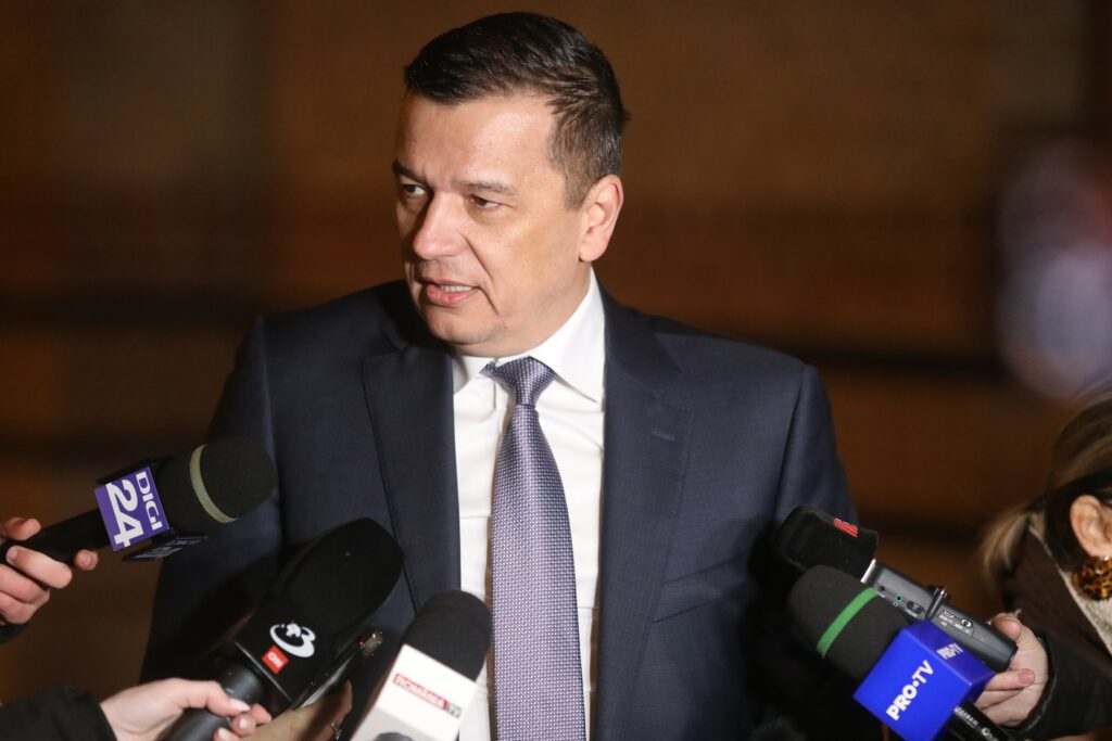 Grindeanu: Să vorbești de aroganță venind dinspre Palatul Victoria, e un pic de râs. Colegii din coaliție să se abțină din a ne da lecții